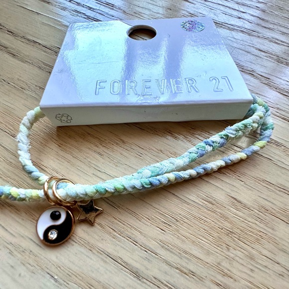 NWT F21 Charm Bracelet - Picture 4 of 6